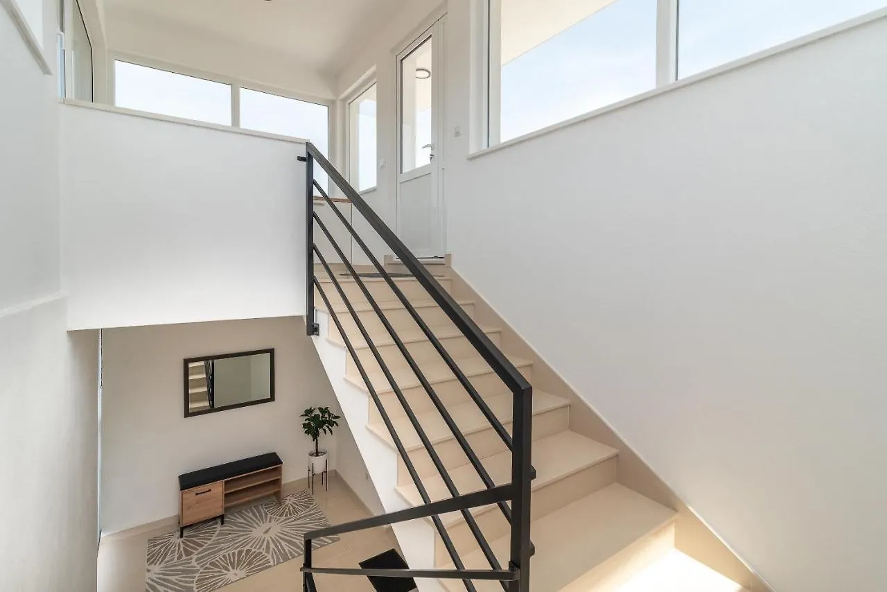Lejlighed Adria Beach House - Lavendar Slatine Kroatien